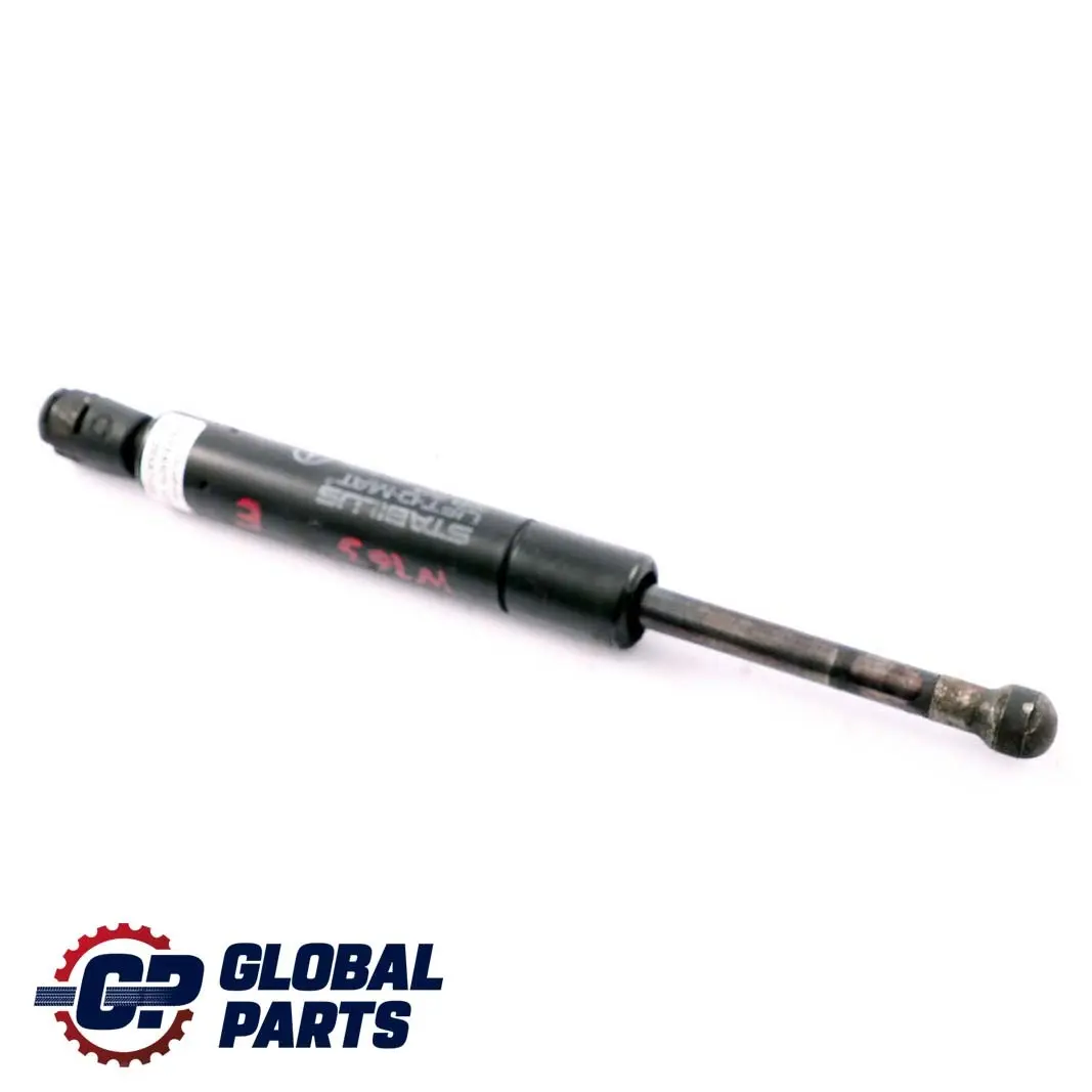 ML-Class W163 Cofano motore anteriore Puntone gas sinistro per Mercedes con numero di parte A1638800029 Mercedes ML-Class W163 Cofano motore anteriore Puntone gas sinistro - SKU A1638800029 - Numero di parte A1638800029
