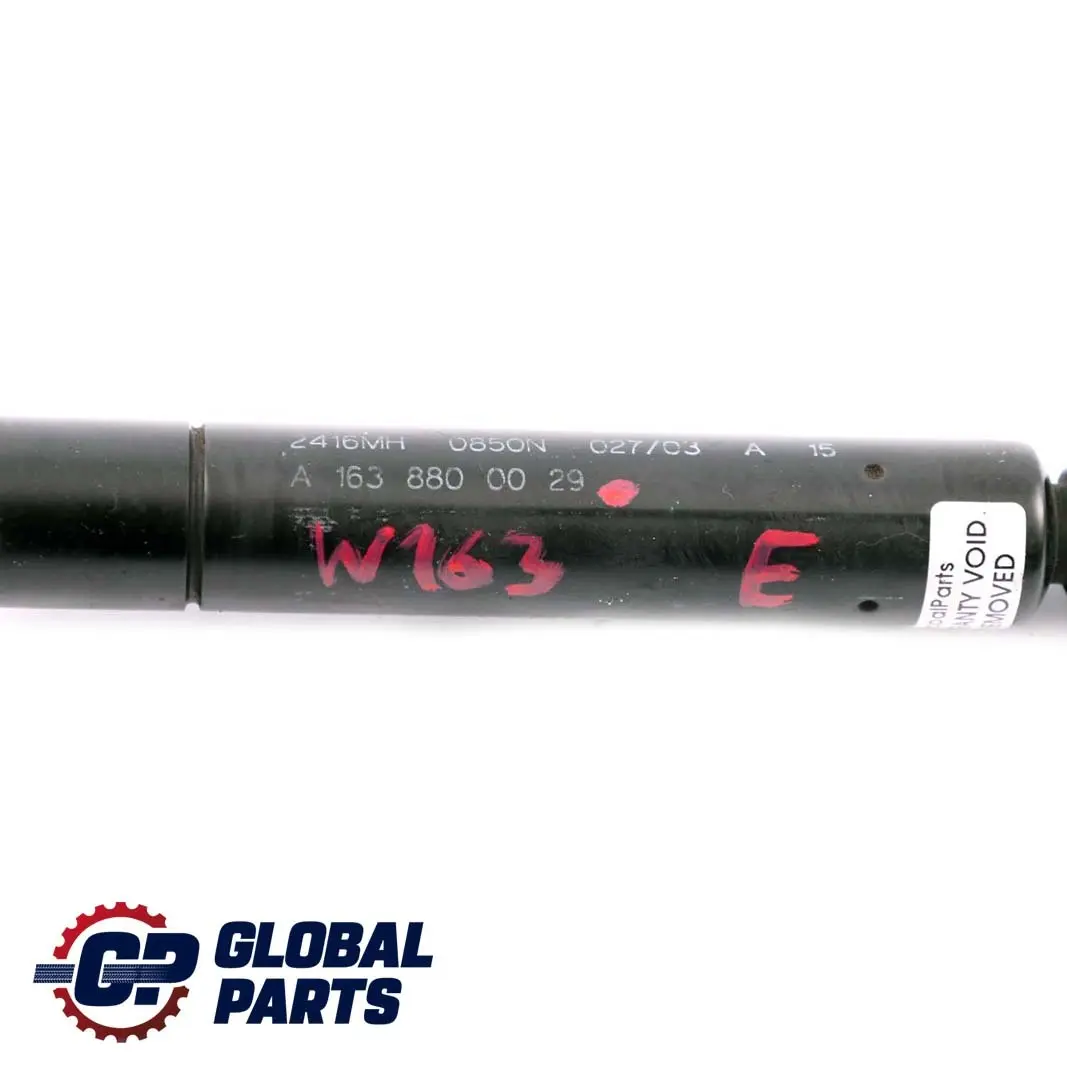 ML-Class W163 Cofano motore anteriore Puntone gas sinistro per Mercedes con numero di parte A1638800029 Mercedes ML-Class W163 Cofano motore anteriore Puntone gas sinistro - SKU A1638800029 - Numero di parte A1638800029