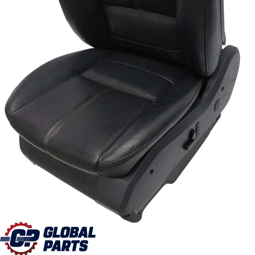 Fotel lewy przód grzany pamięć do MERCEDES ML W163 o numerze A1639201547 MERCEDES ML W163 Fotel lewy przód grzany pamięć - SKU A1639201547 - Numer Części A1639201547