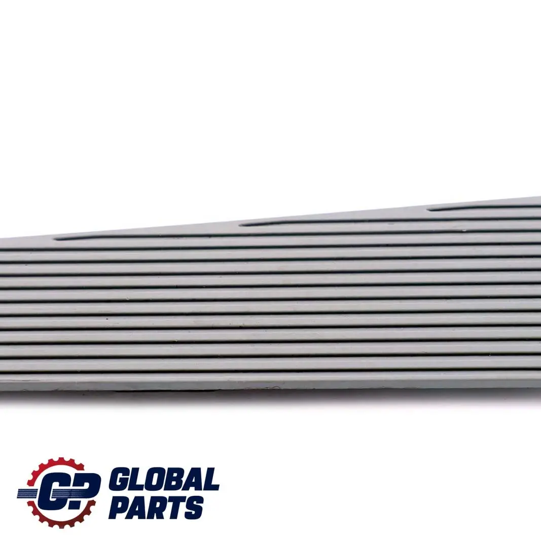 Abdeckplatte Fußstützenverkleidung für Mercedes ML W163 mit Teilenummer A1639760087 Mercedes ML W163 Abdeckplatte Fußstützenverkleidung - SKU A1639760087 - Teilenummer A1639760087