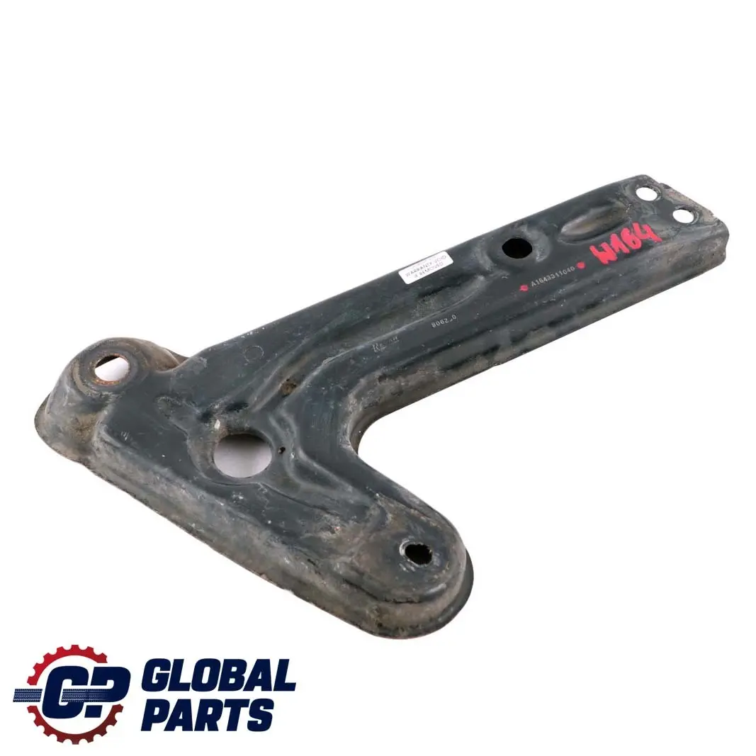 Classe M ML W164 Support passage roue avant droit pour Mercedes à propos du numéro de pièce A1643311040 Mercedes Classe M ML W164 Support passage roue avant droit - SKU A1643311040 - Numéro de pièce A1643311040