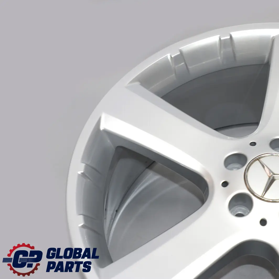 Mercedes-Benz M-Class ML W164 Silver Alloy Wheel Rim 20" 8,5J ET:56 to with Part number A1644011102 Mercedes-Benz M-Class ML W164 Silver Alloy Wheel Rim 20" 8,5J ET:56 - SKU A1644011102 - Part number A1644011102