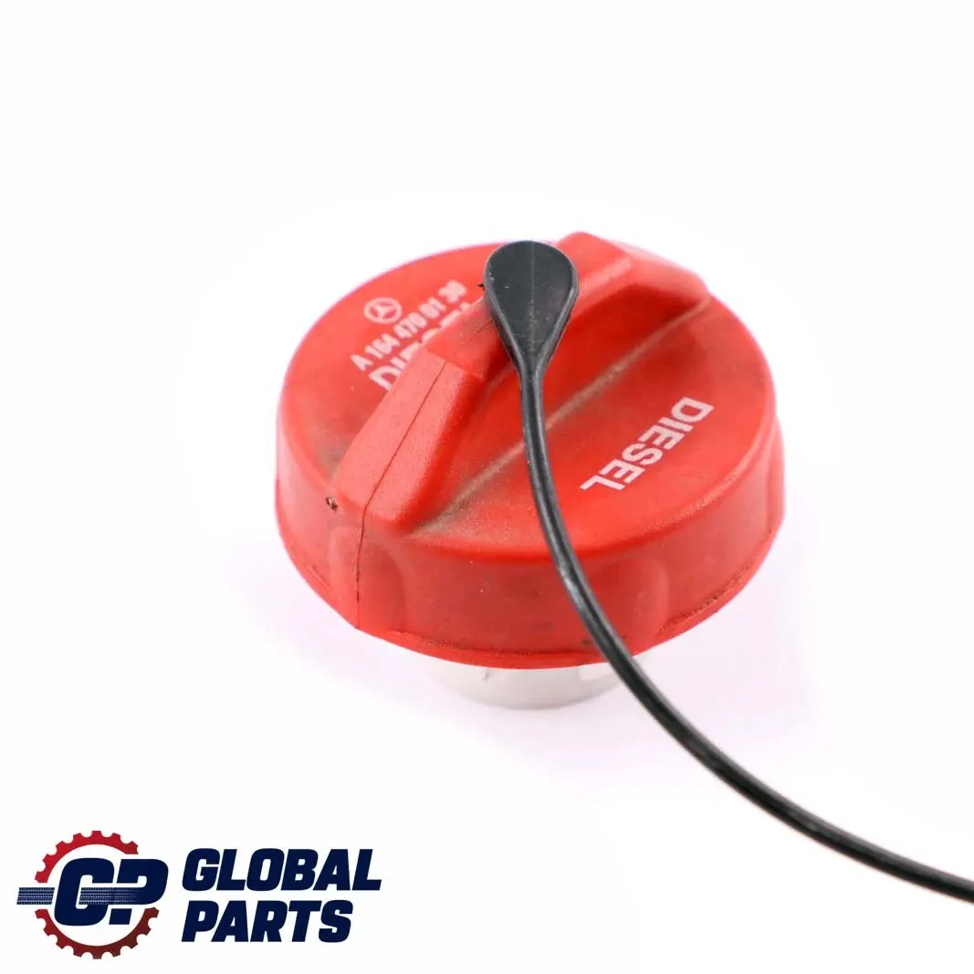 Tappo Serbatoio Carburante Diesel Rosso per Mercedes ML W164 R W251 con numero di parte A1644700130 Mercedes ML W164 R W251 Tappo Serbatoio Carburante Diesel Rosso - SKU A1644700130 - Numero di parte A1644700130