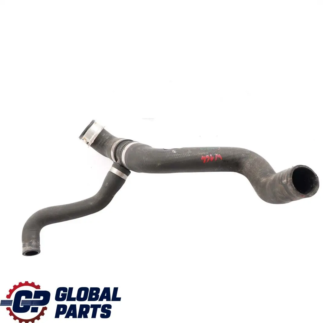 Mercedes-Benz W164 Motore Radiatore Tubo Refrigerante Tubo Inferiore per con numero di parte A1645011182 Mercedes-Benz W164 Motore Radiatore Tubo Refrigerante Tubo Inferiore - SKU A1645011182 - Numero di parte A1645011182