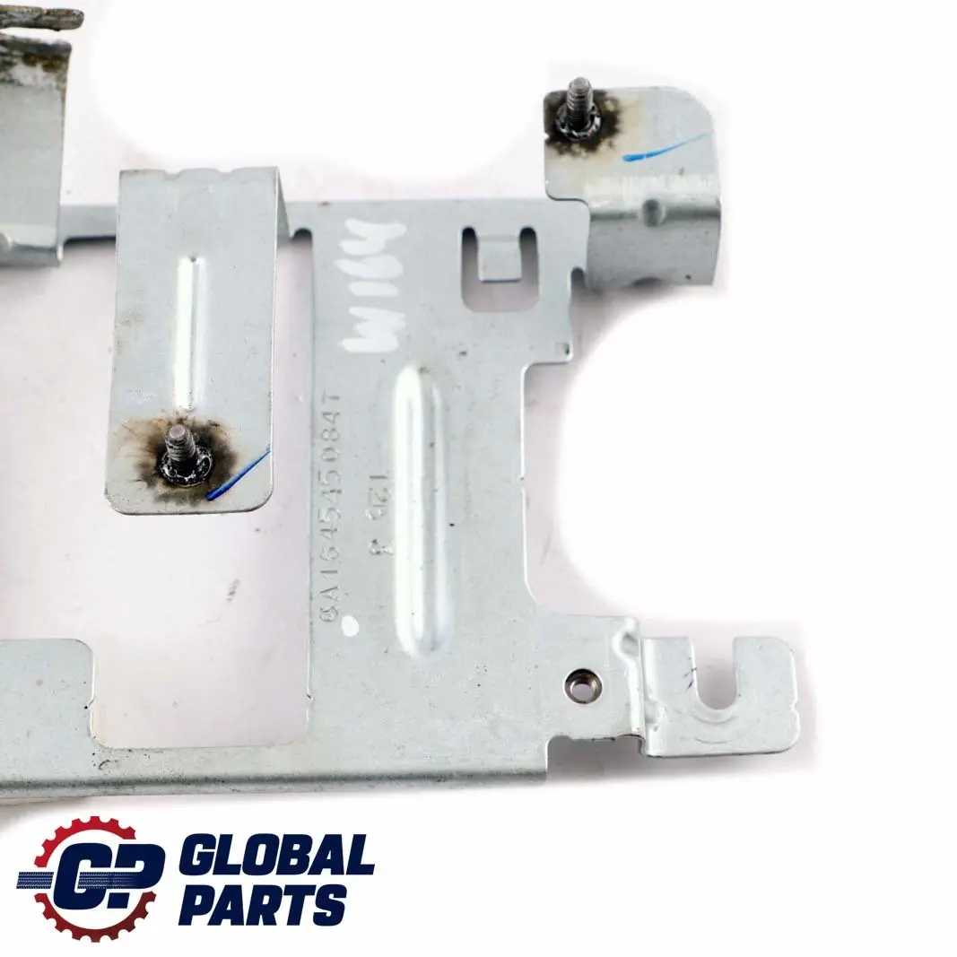 Mercedes-Benz ML W164 Einparkhilfe Parktronic Steuergerät Halterung A164545084 für mit Teilenummer A1645450847 Mercedes-Benz ML W164 Einparkhilfe Parktronic Steuergerät Halterung A164545084 - SKU A1645450847 - Teilenummer A1645450847