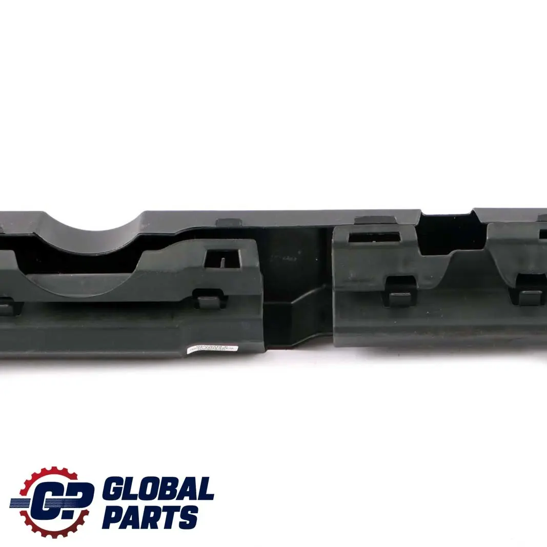 Mercedes-Benz Classe M ML W164 Gaine de câblage avant gauche pour à propos du numéro de pièce A1645460161 Mercedes-Benz Classe M ML W164 Gaine de câblage avant gauche - SKU A1645460161 - Numéro de pièce A1645460161