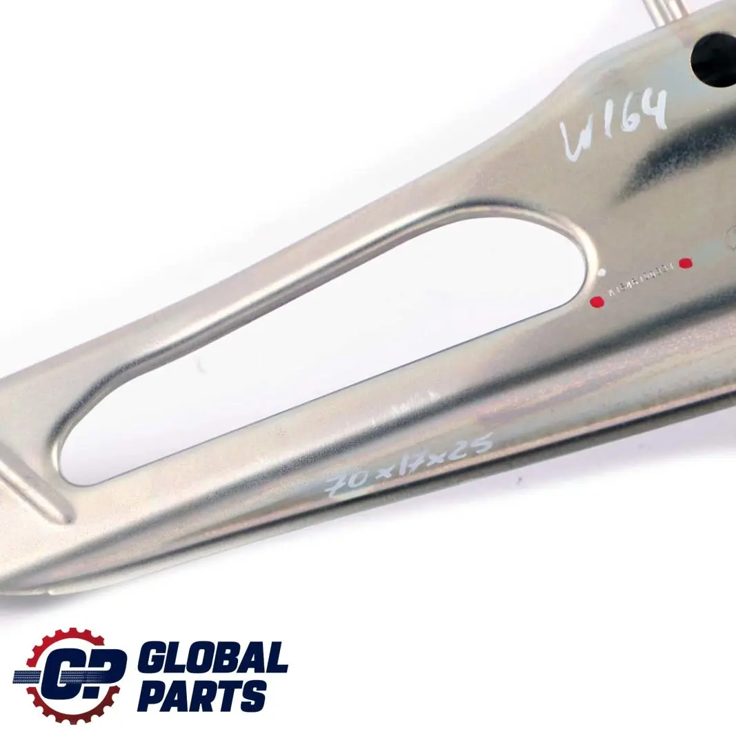 Soporte De respaldo trasero derecho para Mercedes W164 con número de pieza A1646100831 Mercedes W164 Soporte De respaldo trasero derecho - SKU A1646100831 - Número de pieza A1646100831