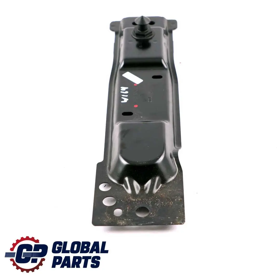 Mercedes W164 Kennzeichenabdeckung Halterung - SKU A1646122331 - Teilenummer A1646122331