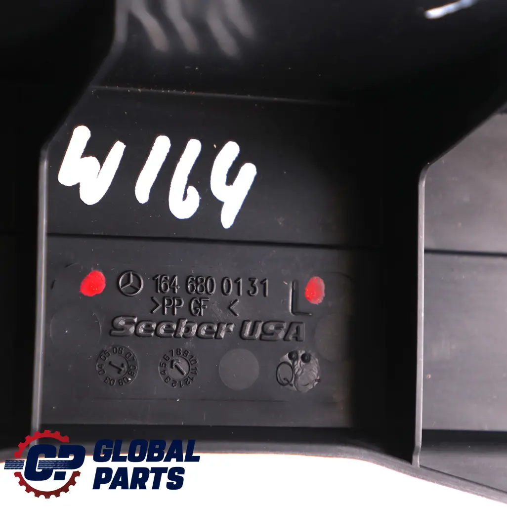 Mercedes W164 Rear Left Trunk Floor N/S Rail Ledge Panel Trim Cover - SKU A1646800131 - Número de pieza A1646800131