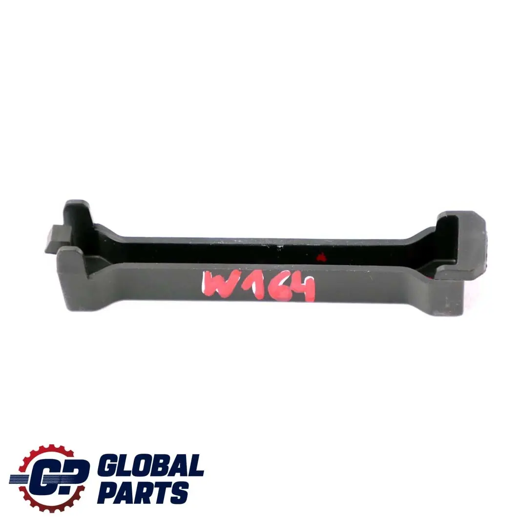  Mercedes-Benz M-Class ML W164 Rear Duct Vent Centre Console Bracket - SKU A1646830074 - Part number A1646830074