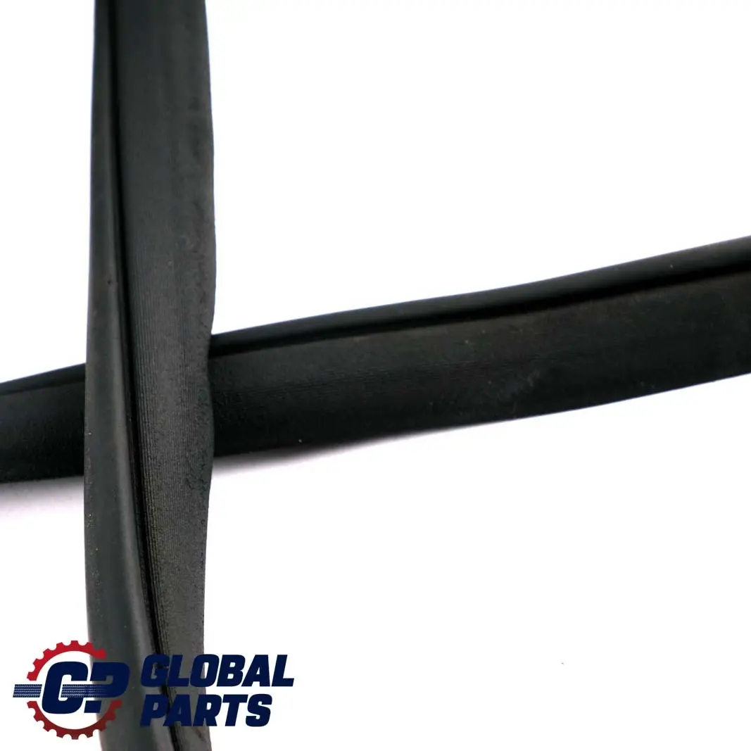 Mercedes ML W164 Joint d'étanchéité porte avant gauche droite - SKU A1646900476 - Numéro de pièce A1646900476