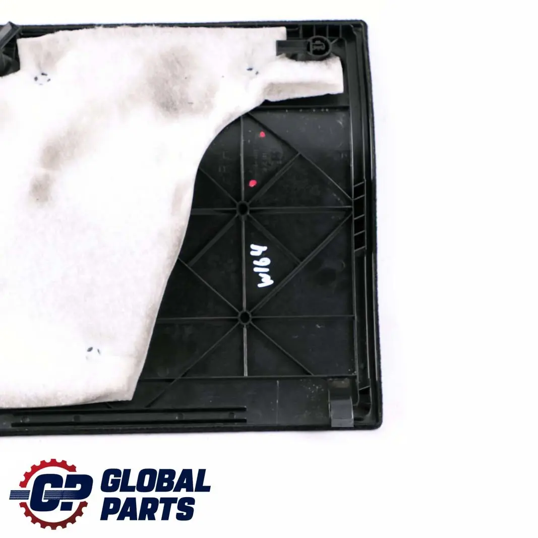 Mercedes-Benz ML W164 Rabat latéral droit du coffre Coffre Boot pour à propos du numéro de pièce A1646903025 Mercedes-Benz ML W164 Rabat latéral droit du coffre Coffre Boot - SKU A1646903025 - Numéro de pièce A1646903025