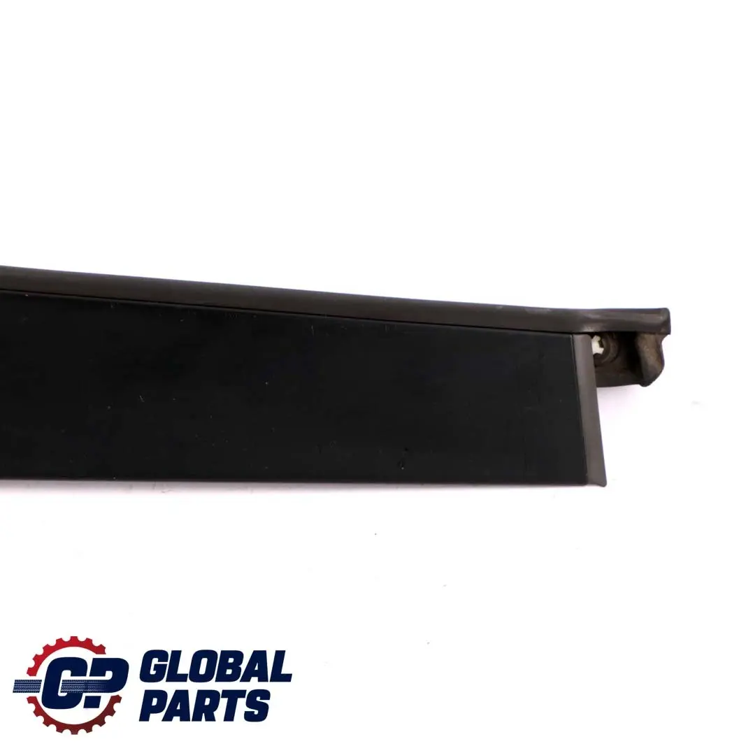 Ventana Marco Pilar B Tapa Puerta Trasera Izquierda para Mercedes W164 con número de pieza A1646903587 Mercedes W164 Ventana Marco Pilar B Tapa Puerta Trasera Izquierda - SKU A1646903587 - Número de pieza A1646903587