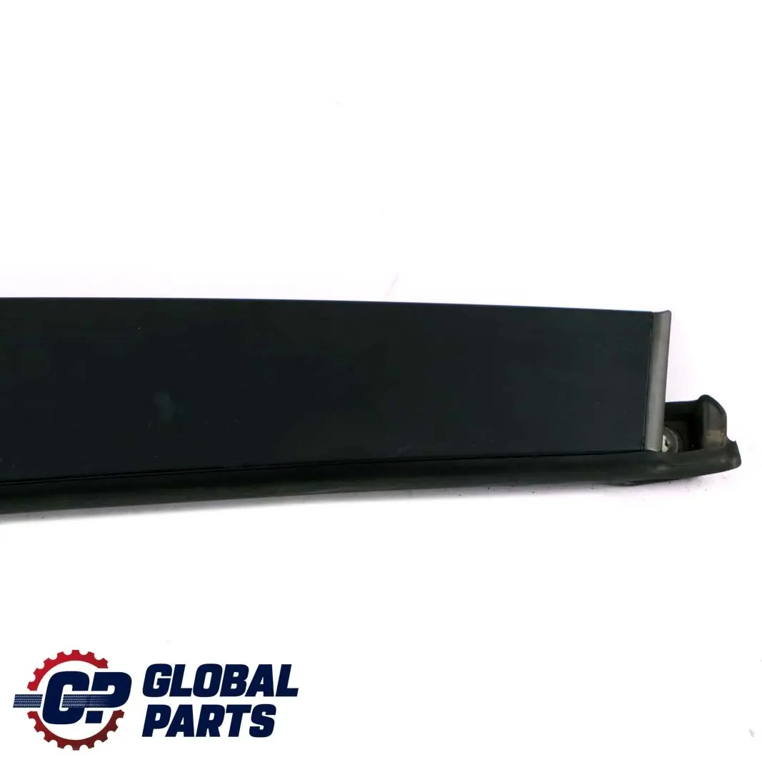 Fensterrahmen B-Säule Abdeckung Tür Hinten Rechts für Mercedes ML W164 mit Teilenummer A1646903687 Mercedes ML W164 Fensterrahmen B-Säule Abdeckung Tür Hinten Rechts - SKU A1646903687 - Teilenummer A1646903687