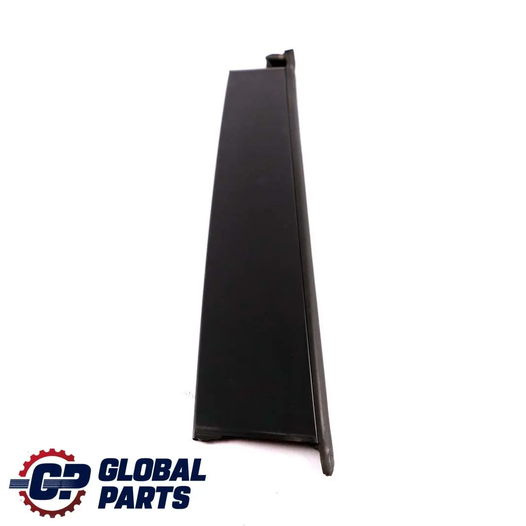 Telaio Finestrino B-Pillar Porta Posteriore Destra per Mercedes ML W164 con numero di parte A1646903687 Mercedes ML W164 Telaio Finestrino B-Pillar Porta Posteriore Destra - SKU A1646903687 - Numero di parte A1646903687