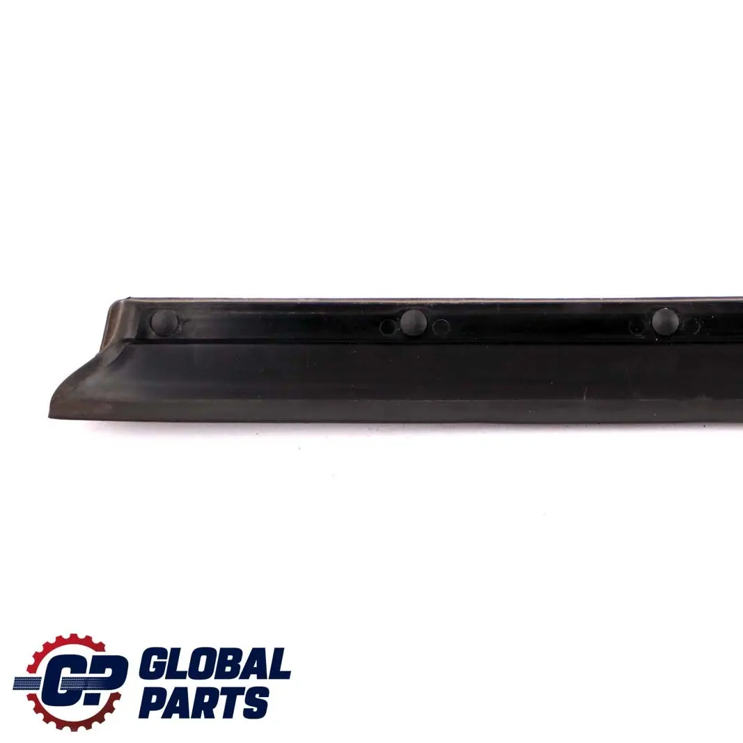 Mercedes W164 Coperchio Porta Striscia Guarnizione Anteriore Sinistr - SKU A1646904762 - Numero di parte A1646904762