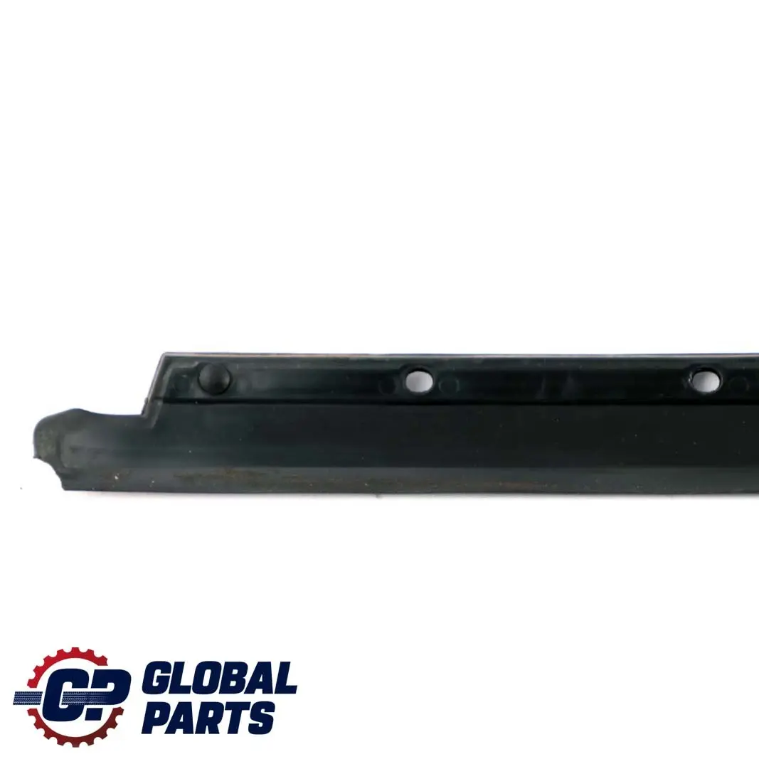 Mercedes W164 Coperchio Porta Striscia Guarnizione Anteriore Destra - SKU A1646904862 - Numero di parte A1646904862