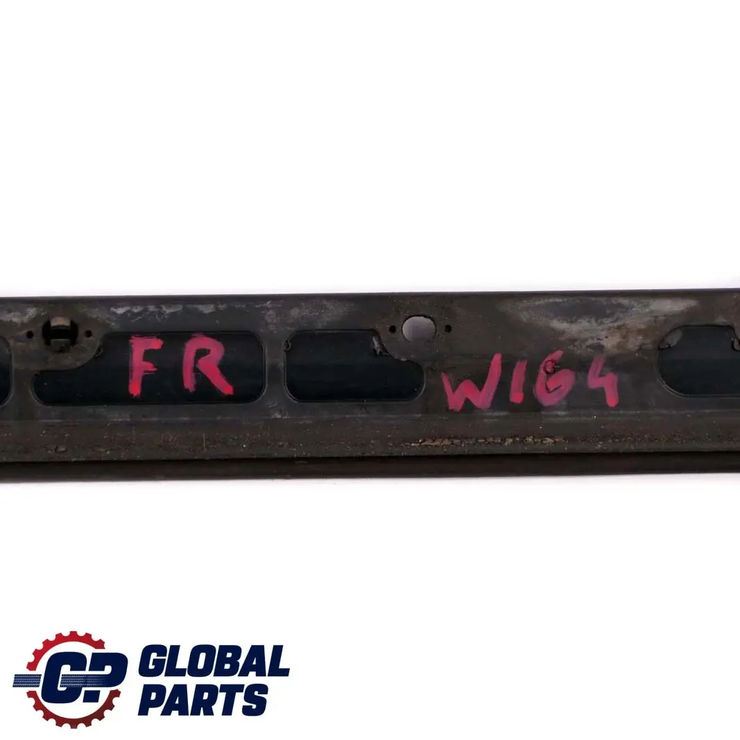 Mercedes W164 Coperchio Porta Striscia Guarnizione Anteriore Destra - SKU A1646904862 - Numero di parte A1646904862