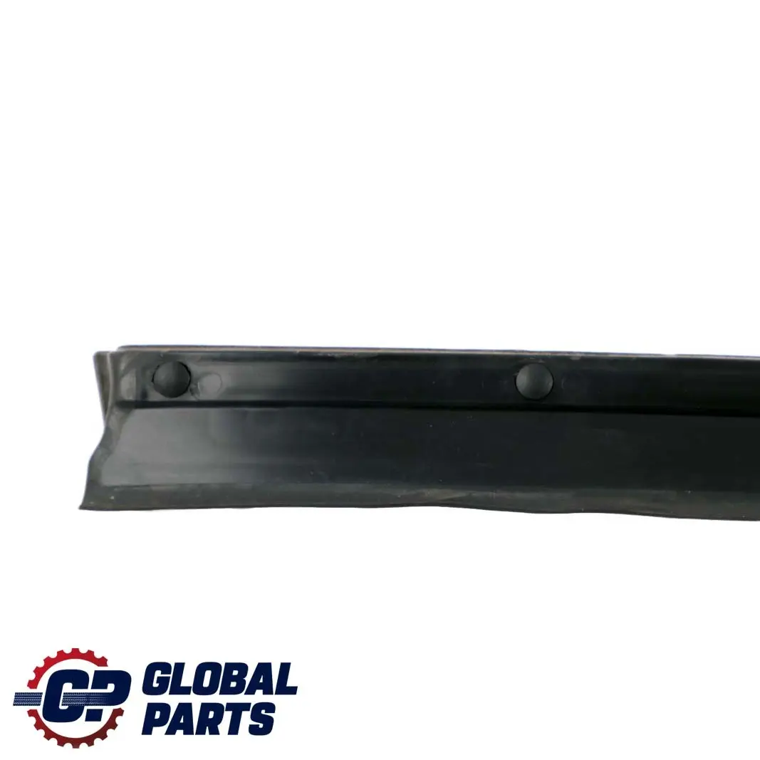 Türverkleidung Leistendichtung hinten links für Mercedes ML W164 mit Teilenummer A1646904962 Mercedes ML W164 Türverkleidung Leistendichtung hinten links - SKU A1646904962 - Teilenummer A1646904962