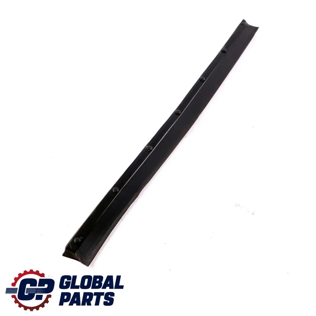 Joint d'étanchéité de porte arrière gauche pour Mercedes ML W164 à propos du numéro de pièce A1646904962 Mercedes ML W164 Joint d'étanchéité de porte arrière gauche - SKU A1646904962 - Numéro de pièce A1646904962