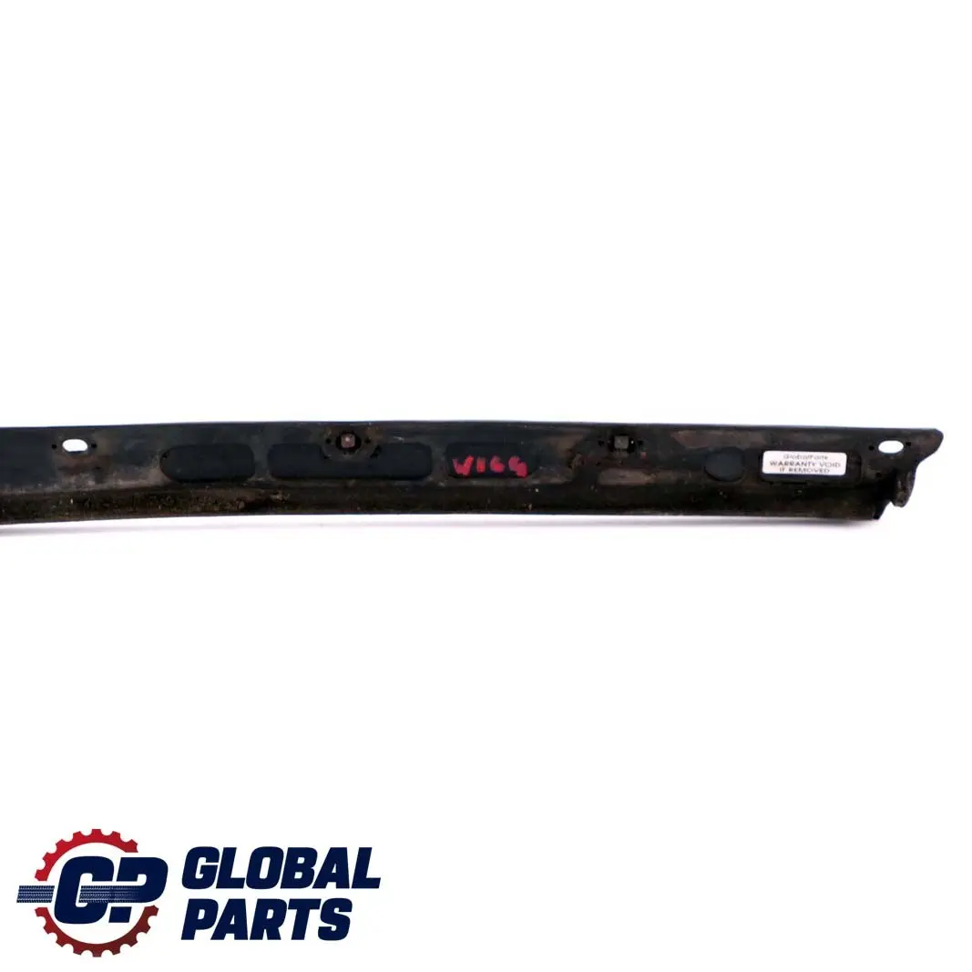 Bas De Porte Joint D'Étanchéité Droit pour Mercedes ML W164 à propos du numéro de pièce A1646905062 Mercedes ML W164 Bas De Porte Joint D'Étanchéité Droit - SKU A1646905062 - Numéro de pièce A1646905062