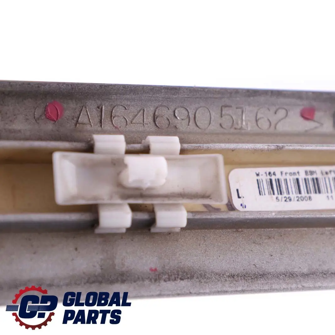 Puerta Delantera Izquierda Moldura Iridium Plata Brillante para Mercedes ML W164 con número de pieza A1646905162 Mercedes ML W164 Puerta Delantera Izquierda Moldura Iridium Plata Brillante - SKU A1646905162-IRS - Número de pieza A1646905162