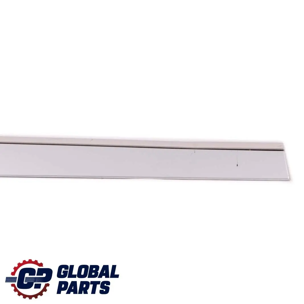 Striscia Modanatura Posteriore Destra Iridium Silver - 775 per Mercedes ML W164 con numero di parte A1646905462 Mercedes ML W164 Striscia Modanatura Posteriore Destra Iridium Silver - 775 - SKU A1646905462-IRS - Numero di parte A1646905462