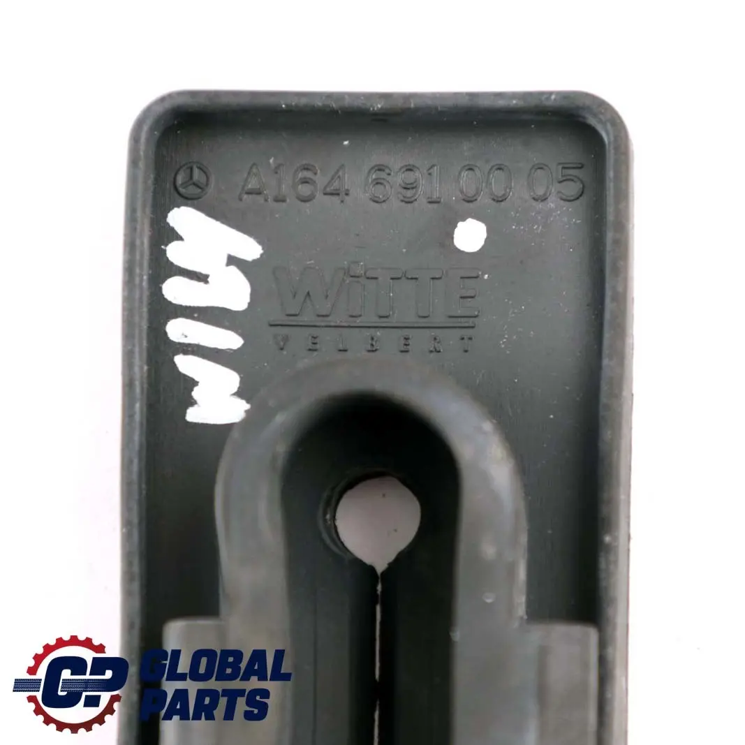 Sitz Hinten Links Cap Rosetta Bench für Mercedes ML W164 mit Teilenummer A1646910005 Mercedes ML W164 Sitz Hinten Links Cap Rosetta Bench - SKU A1646910005 - Teilenummer A1646910005