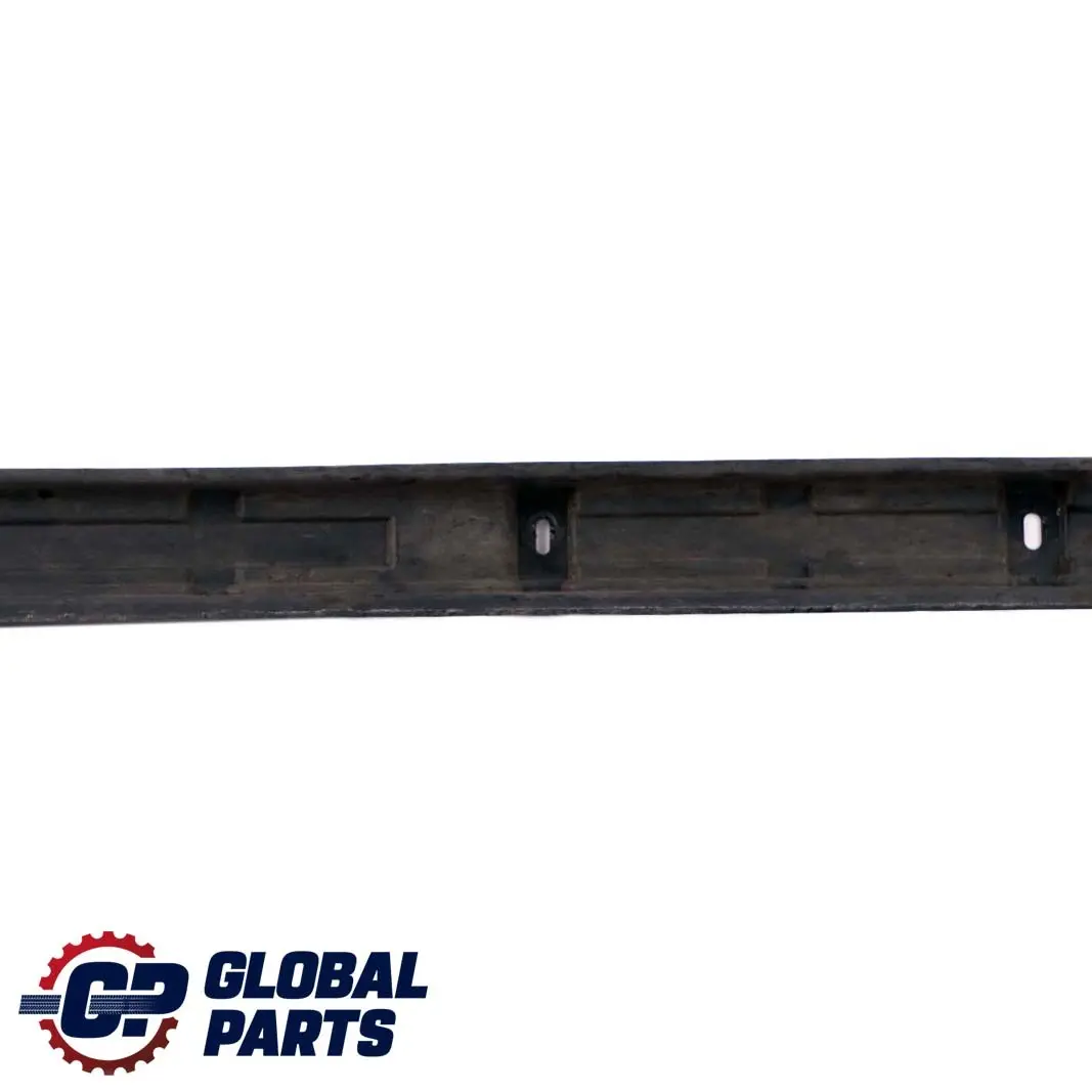 anteriore sinistra davanzale gradino ingresso copertura bordo per Mercedes W164 con numero di parte A1646980930 Mercedes W164 anteriore sinistra davanzale gradino ingresso copertura bordo - SKU A1646980930 - Numero di parte A1646980930