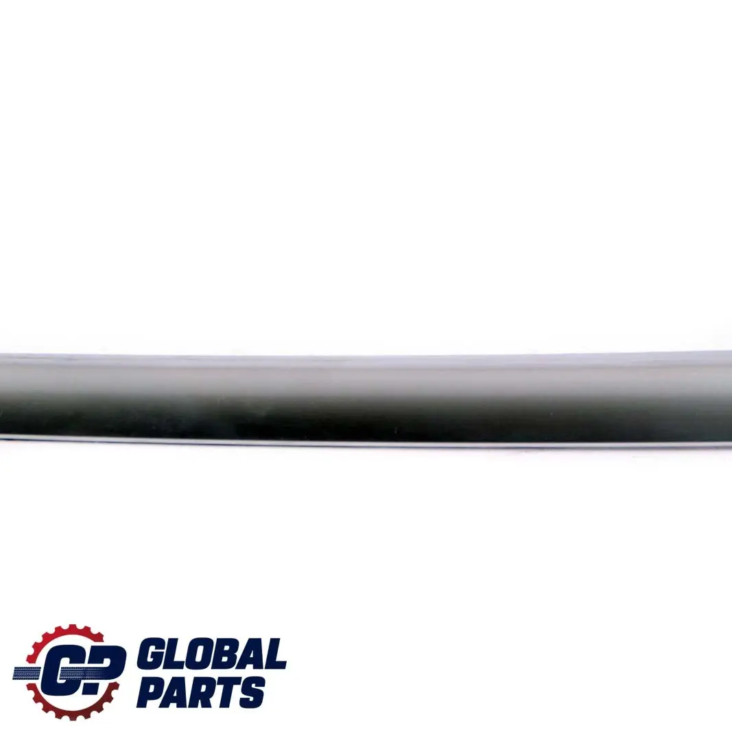 Anteriore Sinistra Striscia Decorazione Porta Argento per Mercedes ML GL W164 X164 con numero di parte A1647200522 Mercedes ML GL W164 X164 Anteriore Sinistra Striscia Decorazione Porta Argento - SKU A1647200522 - Numero di parte A1647200522