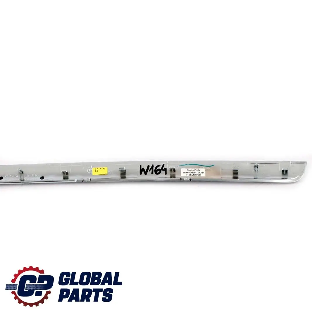  Mercedes-Benz ML GL W164 X164 Front Links Türkarte Zierleiste Silber - SKU A1647200522 - Teilenummer A1647200522
