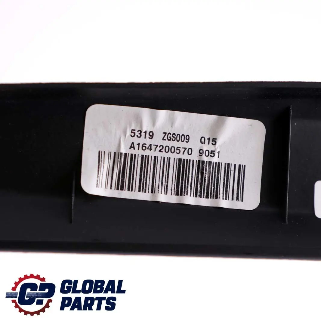 Vorne links Tür Fenster Rahmen Verkleidung für Mercedes ML W164 mit Teilenummer A1647200570 Mercedes ML W164 Vorne links Tür Fenster Rahmen Verkleidung - SKU A1647200570 - Teilenummer A1647200570