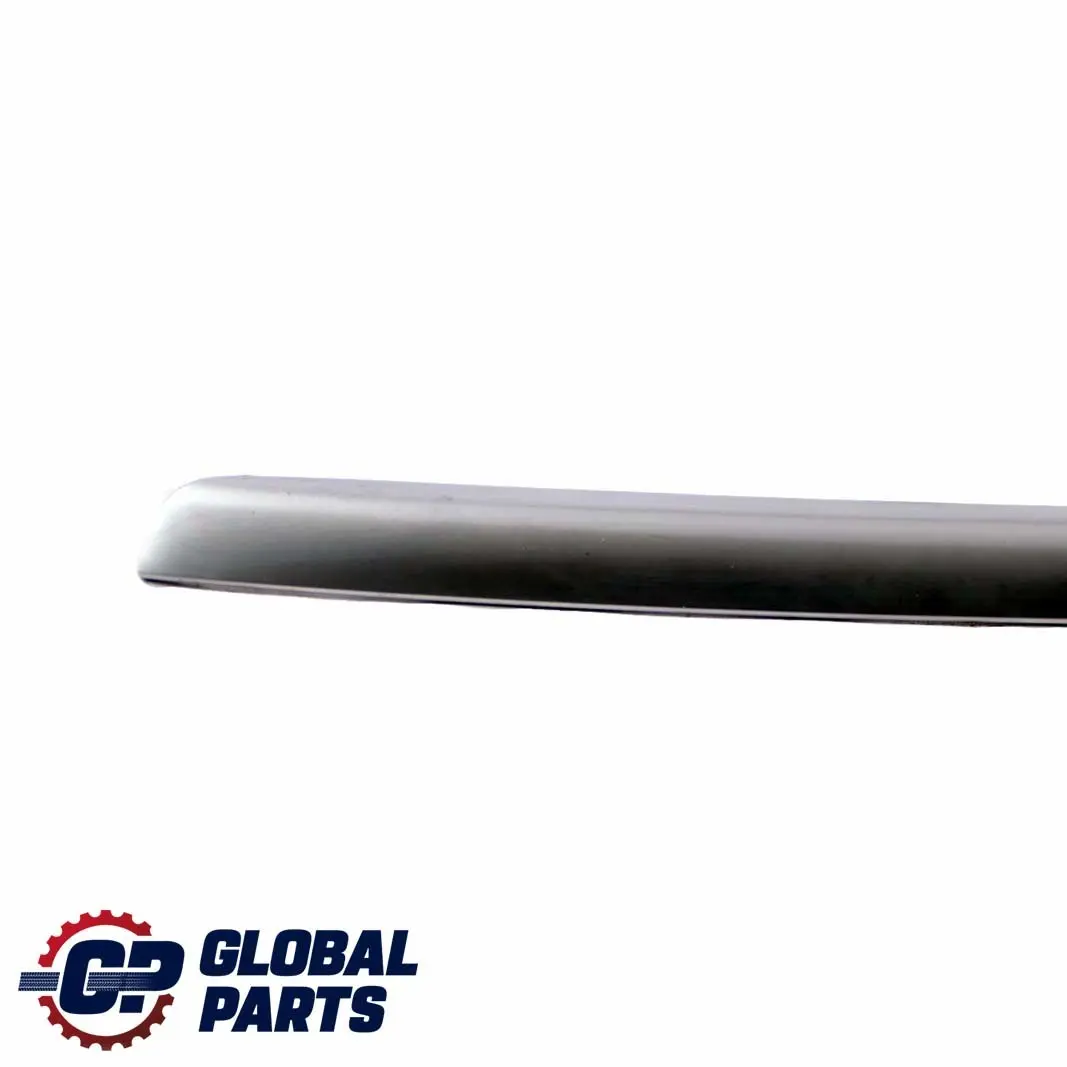 Scheda porta anteriore destra Striscia decorativa Argento per Mercedes ML GL W164 con numero di parte A1647200622 Mercedes ML GL W164 Scheda porta anteriore destra Striscia decorativa Argento - SKU A1647200622 - Numero di parte A1647200622