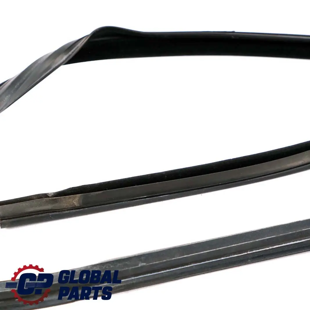 Mercedes W164 Uszczelka Szyby Drzwi Lewy Przód - SKU A1647250325 - Numer Części A1647250325