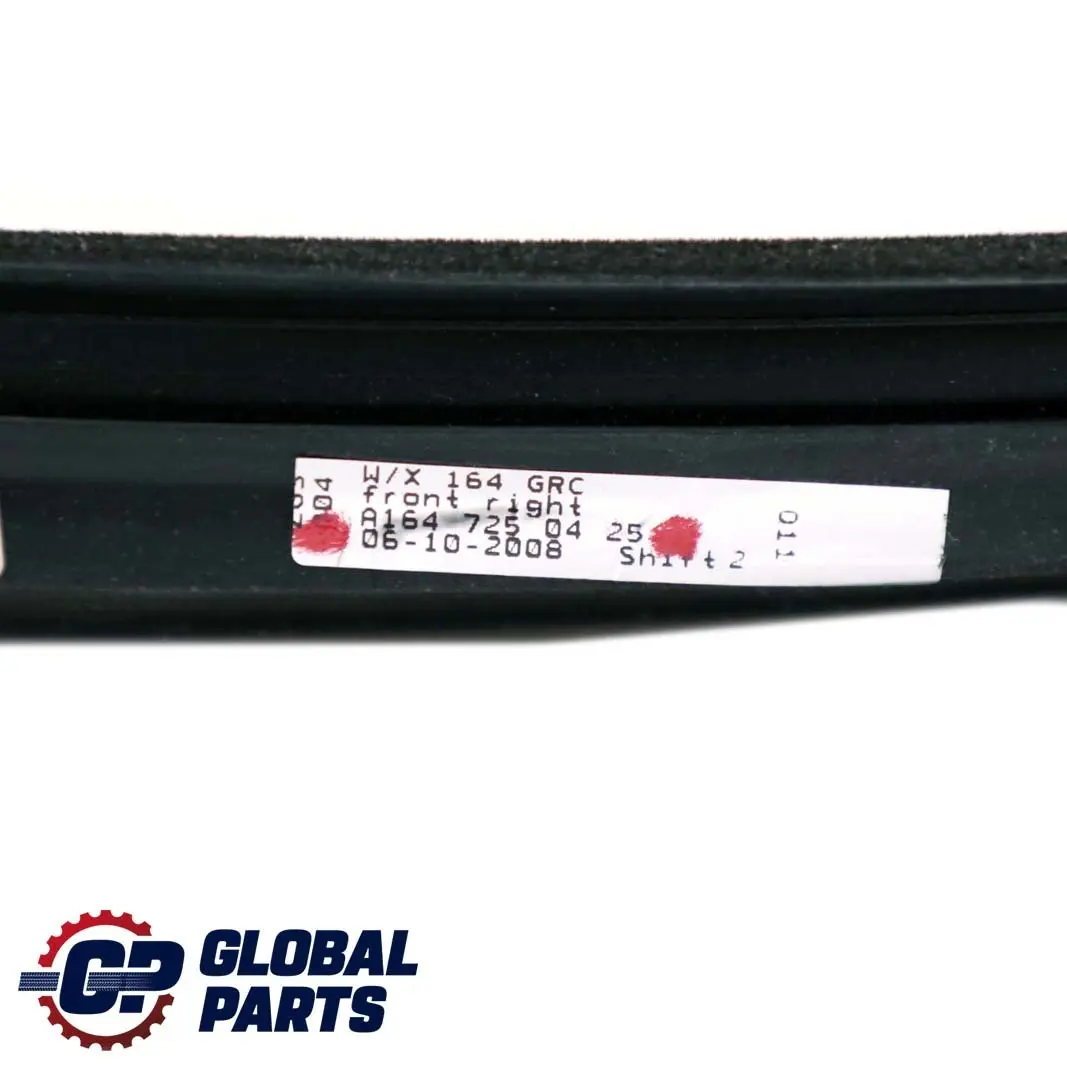 Front Right Door O/S Window Guide Seal Gasket to Mercedes W164 with Part number A1647250425 Mercedes W164 Front Right Door O/S Window Guide Seal Gasket - SKU A1647250425 - Part number A1647250425