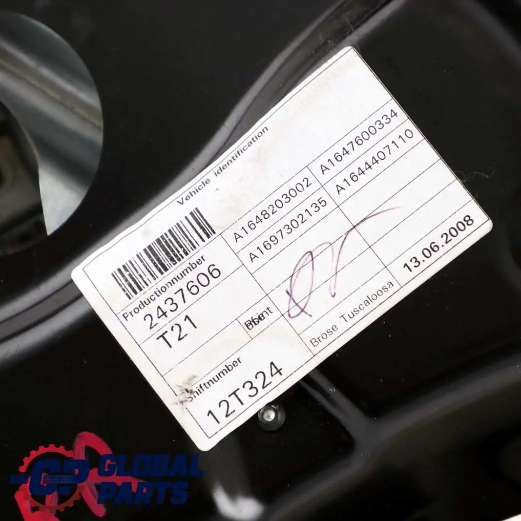 Mercedes ML W164 Mocowanie Podnośnika Szyby Lewy Tył - SKU A1647303079 - Numer Części A1647303079