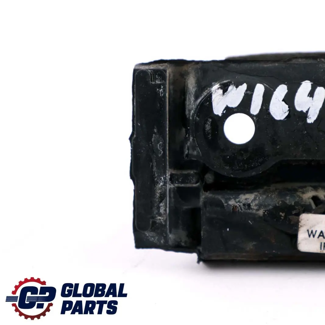 Gancio Di Chiusura Del Portellone Posteriore Del Bagagliaio per Mercedes W164 W251 con numero di parte A1647400132 Mercedes W164 W251 Gancio Di Chiusura Del Portellone Posteriore Del Bagagliaio - SKU A1647400132 - Numero di parte A1647400132