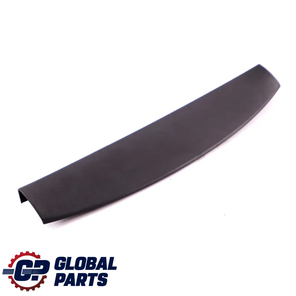 Couvercle hayon coffre partie supérieure centre pour Mercedes ML W164 à propos du numéro de pièce A1647400370 Mercedes ML W164 Couvercle hayon coffre partie supérieure centre - SKU A1647400370 - Numéro de pièce A1647400370