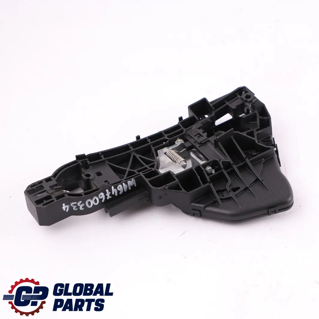 Mercedes W164 Base de support de poignée de porte arrière gauche - SKU A1647600334 - Numéro de pièce A1647600334