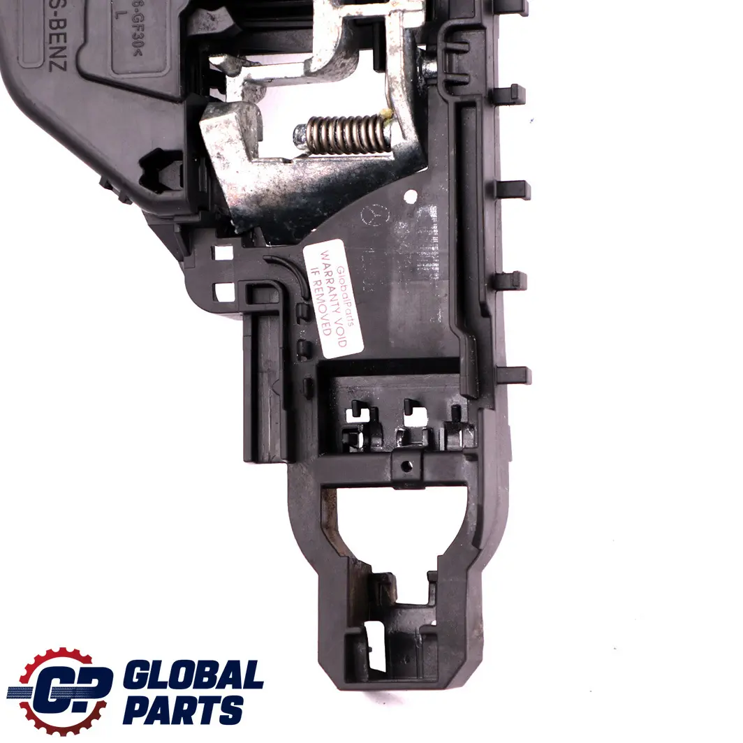 Mercedes W164 Base de support de poignée de porte arrière gauche - SKU A1647600334 - Numéro de pièce A1647600334