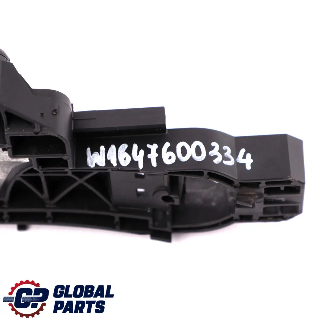 Mercedes-Benz M ML W164 Rear Left N/S Door Handle Carrier Base to with Part number A1647600334 Mercedes-Benz M ML W164 Rear Left N/S Door Handle Carrier Base - SKU A1647600334 - Part number A1647600334