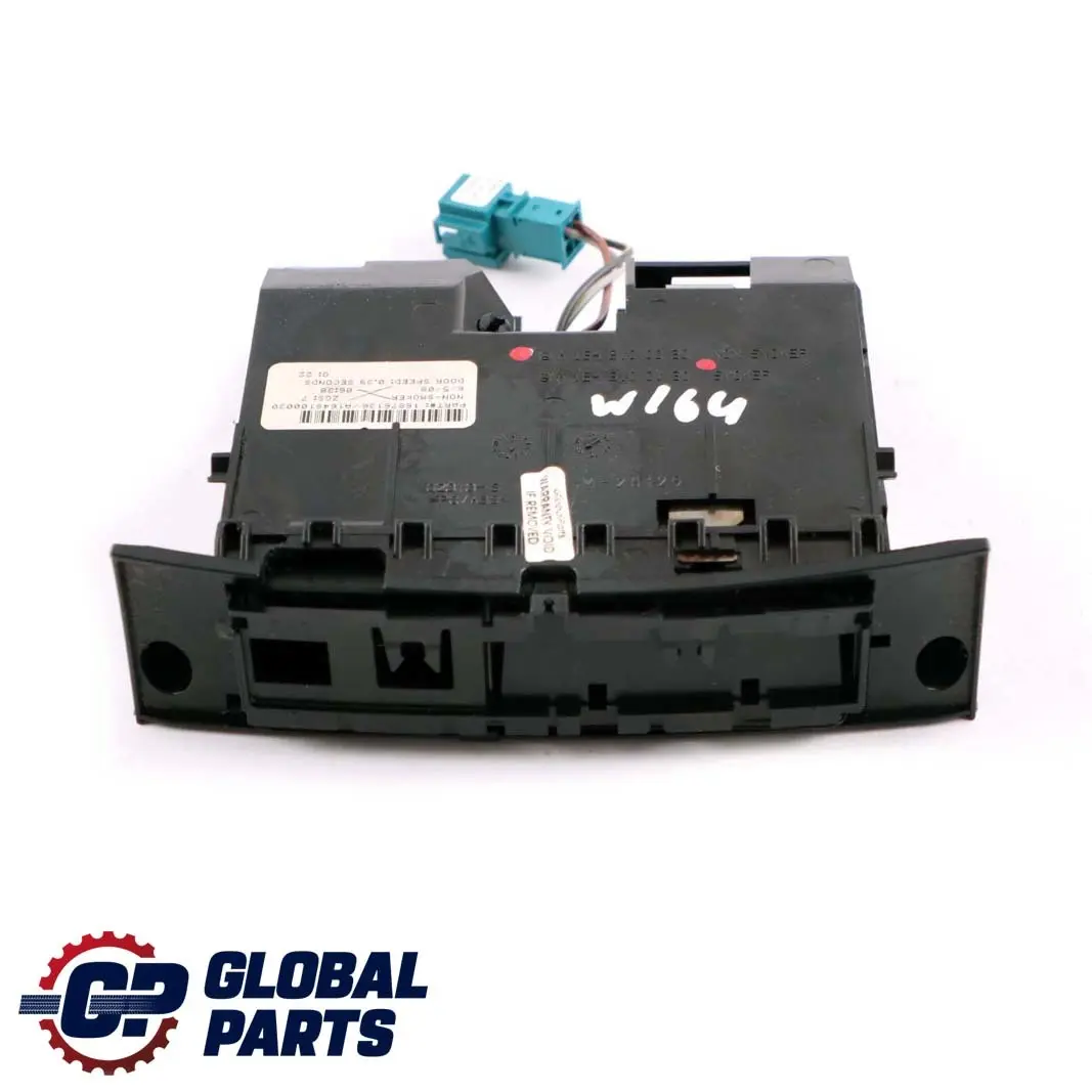 Armaturenbrett Ablage Tablett Nichtraucher Konsole für Mercedes ML W164 mit Teilenummer A1648100030 Mercedes ML W164 Armaturenbrett Ablage Tablett Nichtraucher Konsole - SKU A1648100030 - Teilenummer A1648100030