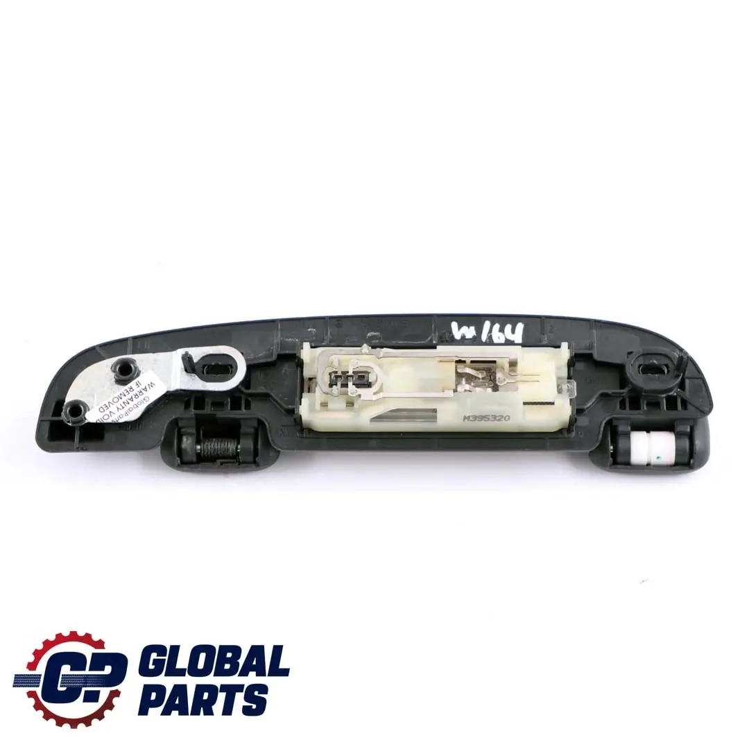 Maniglia tetto posteriore sinistro per Mercedes ML W164 con numero di parte A1648100554 Mercedes ML W164 Maniglia tetto posteriore sinistro - SKU A1648100554 - Numero di parte A1648100554