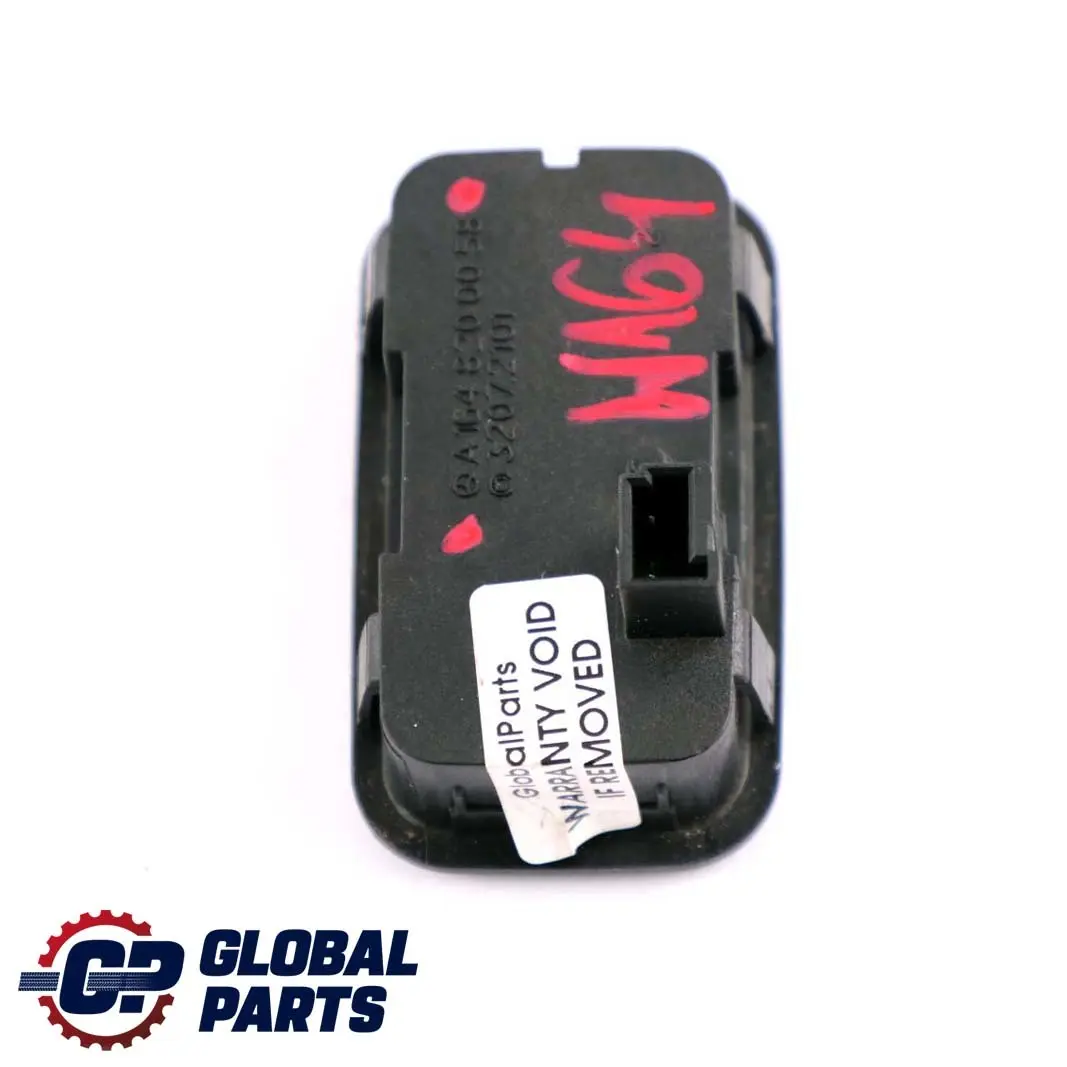 Kofferraum Heckklappe Signalleuchte für Mercedes ML W164 mit Teilenummer A1648200058 Mercedes ML W164 Kofferraum Heckklappe Signalleuchte - SKU A1648200058 - Teilenummer A1648200058