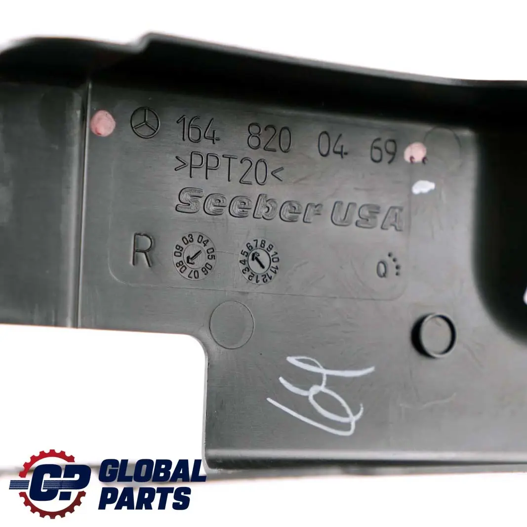 Staffa Copertura Cavo Posteriore Destro O/S per Mercedes W164 con numero di parte A1648200469 Mercedes W164 Staffa Copertura Cavo Posteriore Destro O/S - SKU A1648200469 - Numero di parte A1648200469