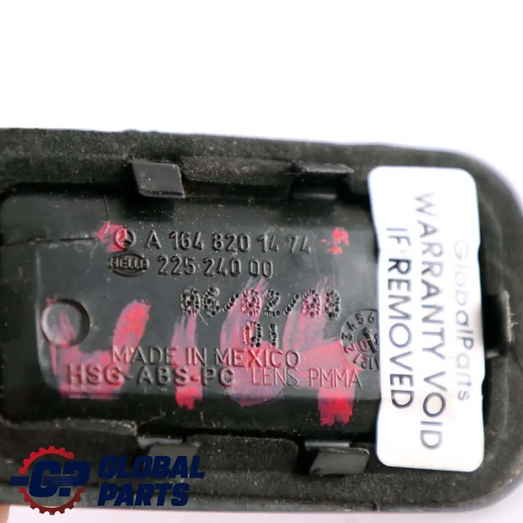 Front Rear Door Reflector Light Lamp Red A1648200074 to Mercedes ML W164 W251 with Part number A1648201474 Mercedes ML W164 W251 Front Rear Door Reflector Light Lamp Red A1648200074 - SKU A1648201474 - Part number A1648201474