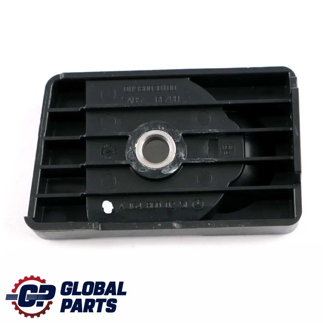  Mercedes-Benz ML GL W164 Boot Trunk Right O/S Hook Bungee Point Down Latch - SKU A1648600251 - Part number A1648600251