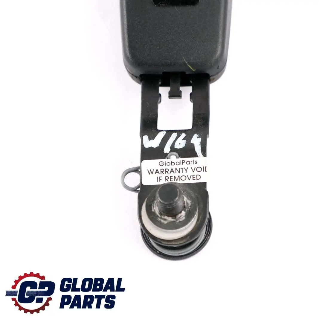 Tenditore cintura di sicurezza posteriore destra per Mercedes ML W164 con numero di parte A1648601669 Mercedes ML W164 Tenditore cintura di sicurezza posteriore destra - SKU A1648601669 - Numero di parte A1648601669