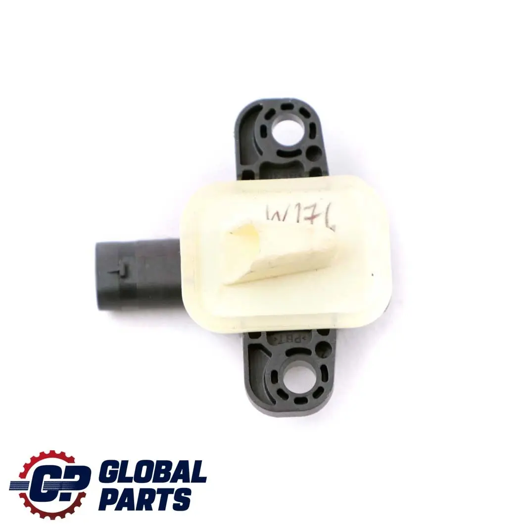 Mercedes-Benz C117 W176 Sensor de Impacto del Airbag para con número de pieza A1668210351 Mercedes-Benz C117 W176 Sensor de Impacto del Airbag - SKU A1668210351 - Número de pieza A1668210351