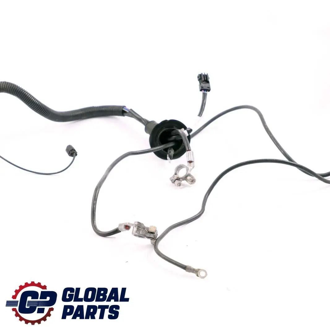 Mercedes-Benz A-Class W168 Battery Terminal Positive Cable Wiring to with Part number A1685400330 Mercedes-Benz A-Class W168 Battery Terminal Positive Cable Wiring - SKU A1685400330 - Part number A1685400330